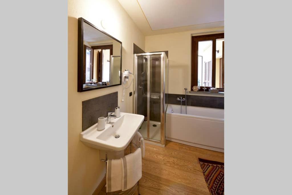 C-Rooms, Residenza Correggio Parma Ngoại thất bức ảnh