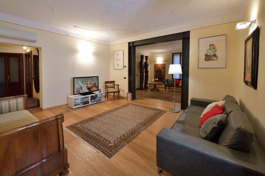 C-Rooms, Residenza Correggio Parma Ngoại thất bức ảnh